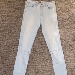 Skinny Abercrombie Jeans w/ Knee Rips
